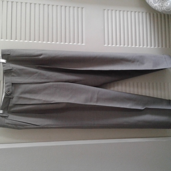 Bundle of 4  Mens Name Brand Dress Pants. 4 diff colors, all with bottom cuffs. - Picture 9 of 16